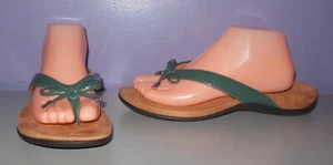 Never Worn Vionic Bella Glam Posey Green T-Strap Sandals with Bow Size 9 - Picture 1 of 6