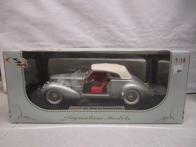 Signature Models 1937 Cord 812 Supercharged 1/18 KK - Image 1 of 2