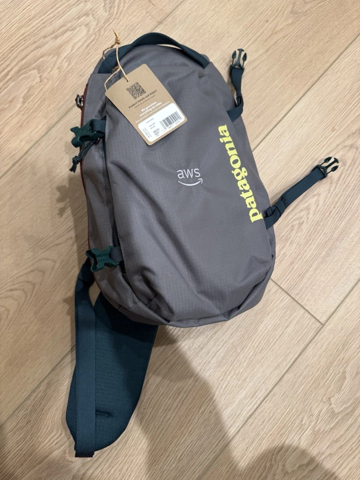 PATAGONIA Atom Sling 8L Bag #48262 - SPLASHING SEAS WING GREY (SPWI)