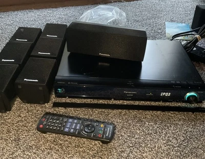 Panasonic SA-BT203 BluRay Home Theater Sound System with Speakers And Remote - Image 1 of 4