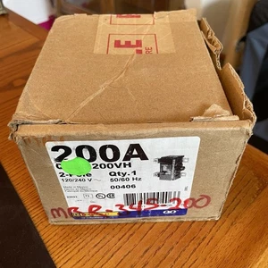 Disyuntor principal Square D QOM2200VH 200A 120/240V de 2 polos - Imagen 1 de 4