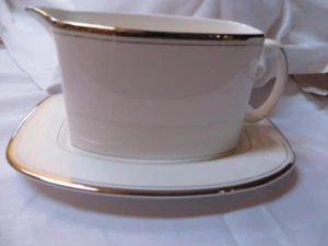 Lenox Kate Spade Library Lane Platinum Gravy Boat Set New - Picture 1 of 5