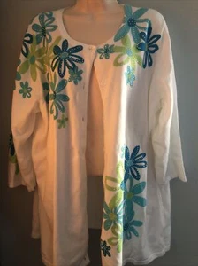 NWOT Quacker Factory White Floral 3/4 Sleeve Buttons Top Size 2x - Picture 1 of 3