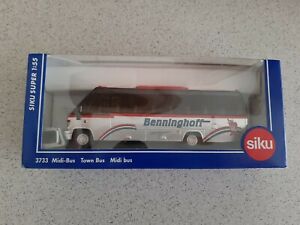 SIKU Super 1: 55 Mercedes Midi - Bus Benninghoff 3733 avec sa boîte.