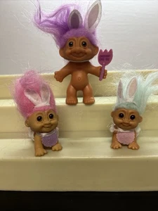 3 bambole troll vintage RUSS coniglietto pasquale pastello pasqua anni 90 W4 - Foto 1 di 5