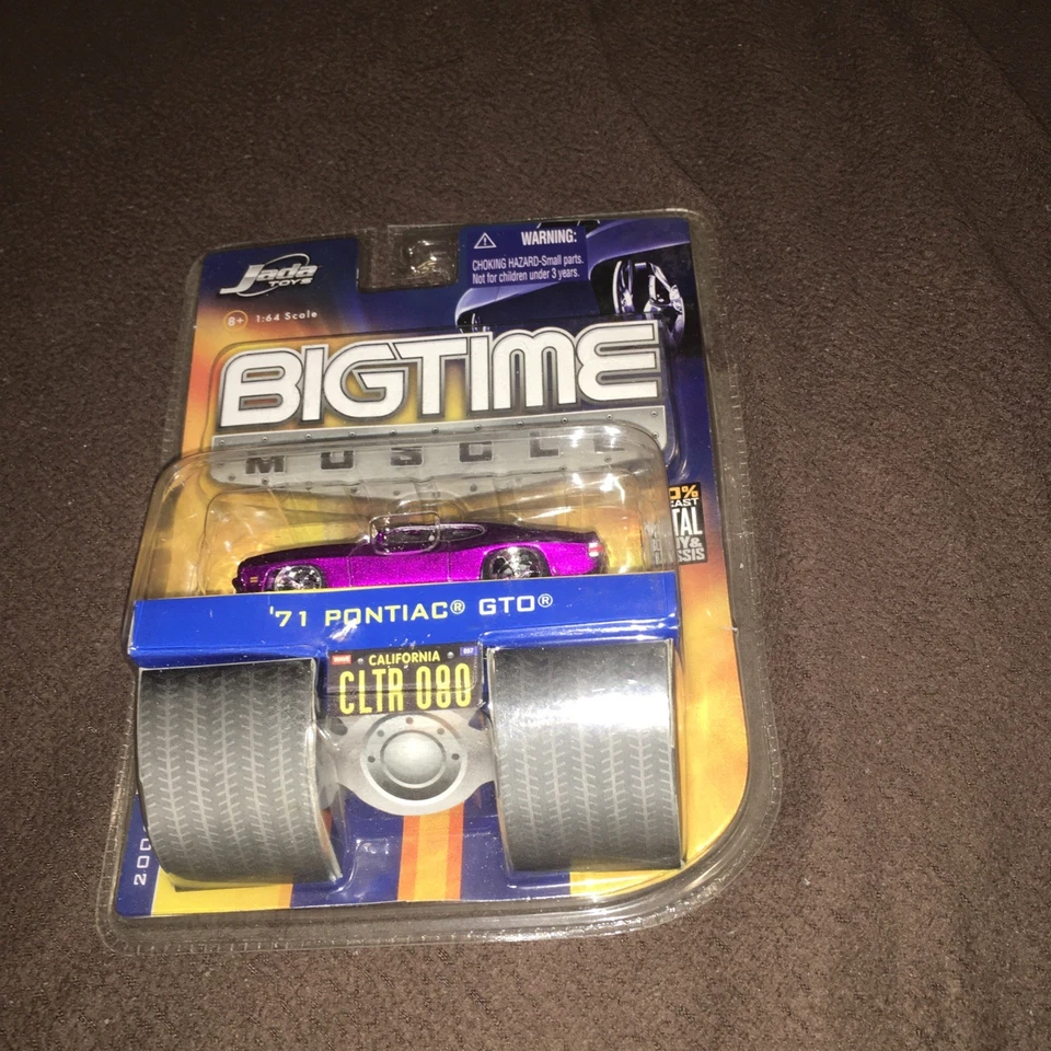 Jada Toys 2007 Bigtime Muscle 57 Chevy Corvette 1/11.5 Diecast Car