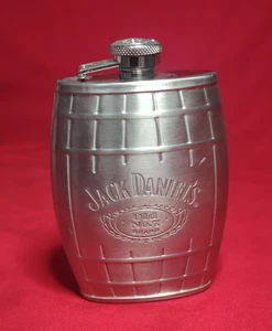 Jack Daniels Old No. 7 Stainless Steel 6 oz Whiskey Barrel / Keg Shaped Flask - Picture 1 of 4