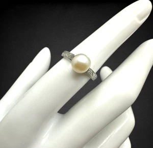 Antique Art Deco Cultured White Pearl Solitaire Ring Sz 6 White Metal Alloy - Picture 1 of 9