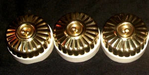 Set Di 3 Interruttori Elettrici In Ottone E Ceramica Vintage Cup Cake Ome Dacor - Foto 1 di 8
