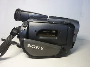 Sony Handycam Vision CCD-TRV72 Black 3.5" LCD Hi-8 Video Camcorder - (For Parts) - Picture 1 of 6