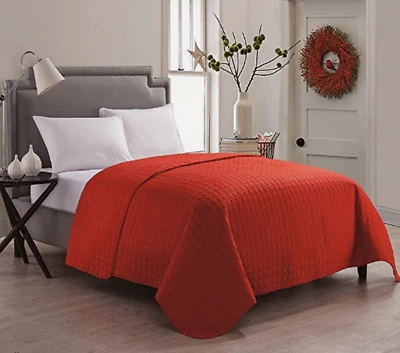 VCNY Home Jackson Embossed Circle, King, Red - Image 1 of 2