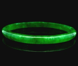 Solid Jade Bangle Bracelet – 9" (23cm) – 32.96g - Picture 1 of 5