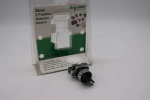 Interruptor selector de 2 posiciones Schneider Electric XB4AS1 22 mm - Imagen 1 de 12