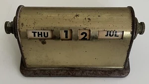 Vintage Brass Rolling Day Date Desk Top Calendar - Foto 1 di 6