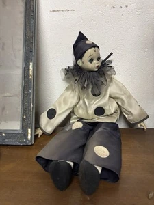 Pierrot Vintage In Ceramica Bianca Figura  Anni 60 - Foto 1 di 3