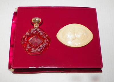 LALIQUE LE BAISER EAU DE TOILETTE 50 ML 1,7 FL OZ Y JABÓN NUEVO SIN CAJA Foto 1 de 4