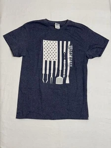Delta Unisex T-Shirt Grilling Flag Fourth Of July Camping Summer Fun Size M - Picture 1 of 3