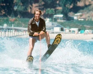 Fonzie Jumps the Shark Happy Days The Fonz Photo Print Poster - Picture 1 of 1