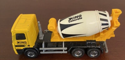 CEMENT KING HD Yellow KING CONCRETE Construction 2019 Matchbox-Working Rigs - Image 1 of 4