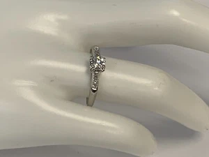 18K WHITE GOLD ESTATE DIAMOND LADIES ENGAGEMENT RING - Picture 1 of 7