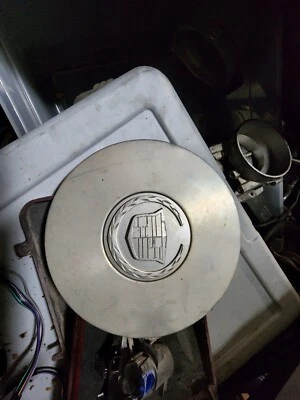 Tapa central de rueda Cadillac DTS 2006 2007 2008 2009 2010 2011 Foto 1 de 2