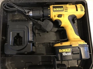 DeWalt DW997 Akku 18V Kombihammer Bohrschrauber + Akku & Ladegerät GWO - Bild 1 von 16