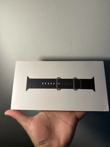 Apple Watch Ocean Band (49mm) One Size Apple Watch Ultra 2 Black Titanium Finish - Photo 1 sur 3