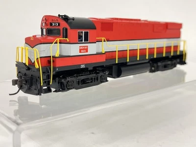 Atlas HO Green Bay & Western GB&W #312 Alco C-424 Phase II DC Powered - Image 1 of 4