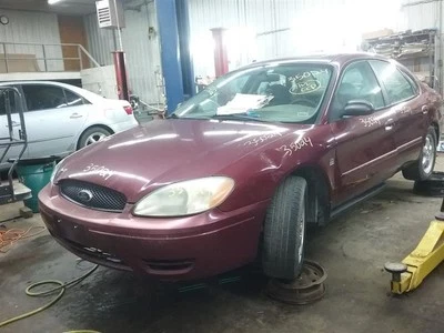 TAURUS    2004 Front Door Trim Panel 1454478 - Imagem 1 de 4