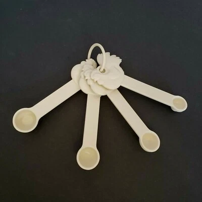 Paula Deen Rooster Measuring Spoons, 4-pc Set Melamine 1TSP/3/4TSP/1/2TSP/1/4TSP - Image 1 of 4