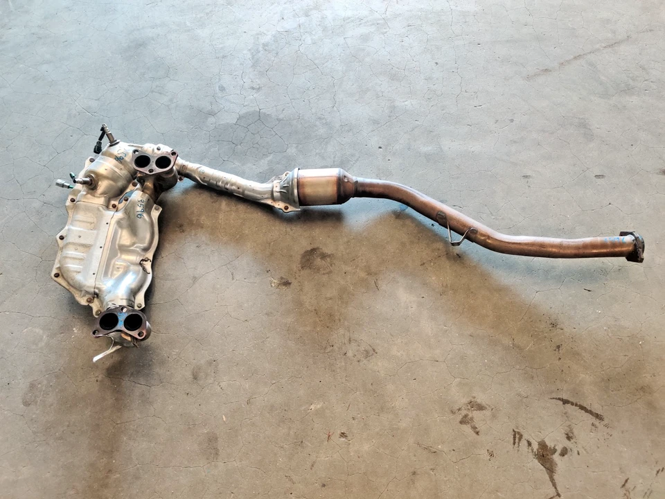 13-15 SUBARU XV CROSSTREK 2.0L FRONT EXHAUST MANIFOLD DOWN PIPE, OEM LOT3596 - Image 1 of 4