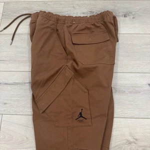 Air Jordan Essentials Herren L Tan Chicago Hose FB7305-281 Schwarz Jumpman Logo - Bild 1 von 13