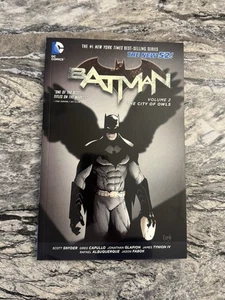BATMAN VOLUME 2 THE CITY OF OWLS GRAPHIC NOVEL - Picture 1 of 5