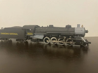 MEHANO 2-8-2 STEAM ENGINE CANADIAN NATIONAL #3553 ENGINE LOCOMOTIVE HO SCALE - Image 1 of 4