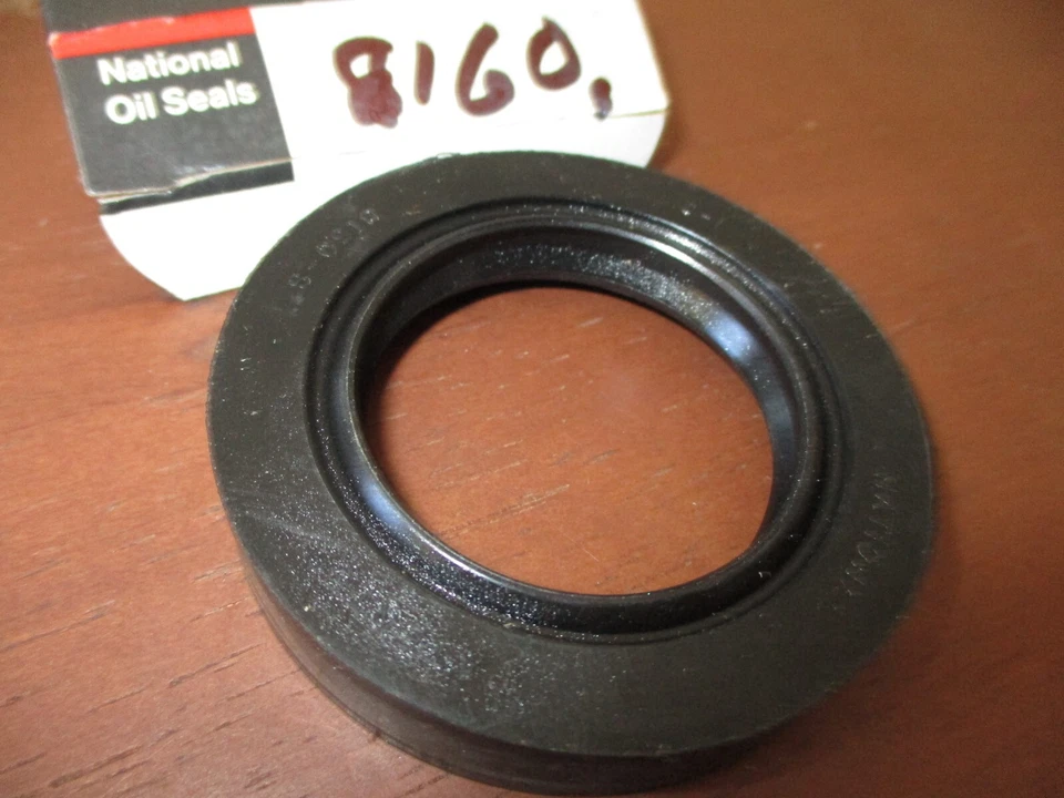1962 63 64 65 + CHRYSLER DODGE PLYMOUTH + Transmission Rear Seal  Auto/4Spd  NOS - Imagem 1 de 1