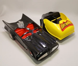 Lotto veicoli Batman 1974 vintage incompleti - Foto 1 di 6