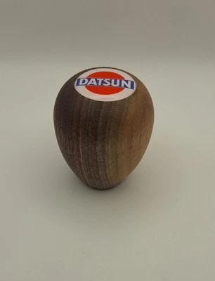 Pomo de cambio Datsun 240Z 260Z 280Z 280ZX 510 M8x1,25 nogal satinado vintage Datsun  Foto 1 de 4