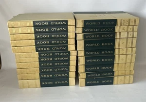 1970 The World Book Encyclopedia Complete Set Hardcover 1-20 - Picture 1 of 8