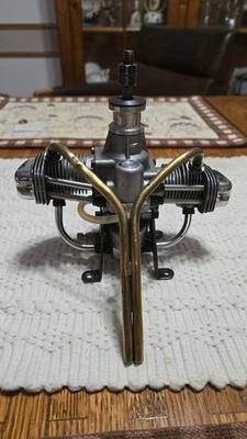 Motor de avión SAITO FA-60T Flat Twin 4 tiempos brillante Nitro RC .60 Foto 1 de 3