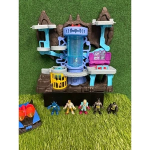 Fisher-Price Imaginext DC Super Friends Bat-Tech Batcave playset w/ Figures - Bild 1 von 6