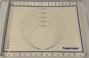 Tupperware Blue Silicone Wonder Baking Mat, Great For Cookies & Pie Crust - Picture 1 of 2