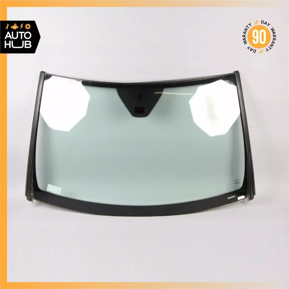 06-12 Mercedes X164 GL450 ML350 Front Windshield Window Glass 1646700101 OEM - Image 1 of 4