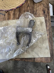 Detroit Diesel R23538247 Rocker Arm Assembly Exhaust 23535292 - Picture 1 of 6