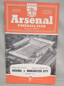 1955/56 Division One - ARSENAL v. MANCHESTER CITY - Picture 1 of 2