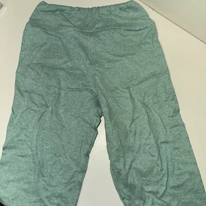 LuLaRoe Leggings Kids Tween (size kids 10 - ladies 2) Solid Green - Picture 1 of 3