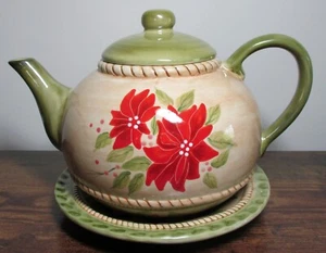EUC Large, vintage "POINSETTIA" Holiday Teapot with Underplate ~ Hand Painted - Picture 1 of 5
