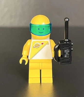 Lego Minifigure - Yellow Futuron Spaceman 6925/ 6990 Classic Space *GENUINE* - Image 1 of 4