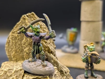 Bien pintado duende matar equipo "Fitz" espadas duales duende dnd fantasía miniatura Foto 1 de 4