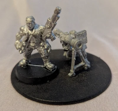 Warhammer 40k Imperial Guard Catachan Jungle Fighters Missile Team Metal OOP - Image 1 of 4