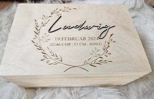 Personalisierte Erinnerungsbox aus Holz Geschenk zur Geburt oder Taufe - Bild 1 von 12